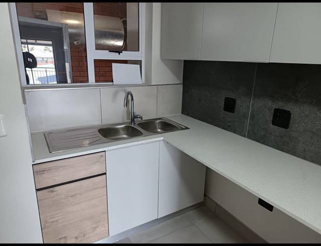 2 BEDROOM APARTMENT FOR SALE IN GEORGE CENTRAL